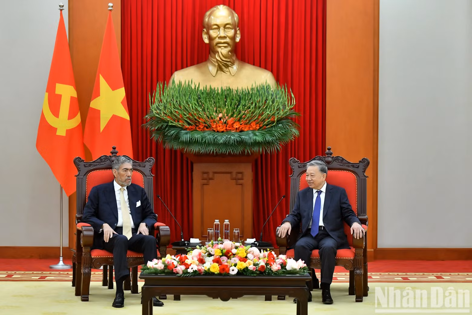 越共中央总书记苏林会见多米尼加左派团结运动总书记、地区一体化政策部部长米格尔·梅希亚。
