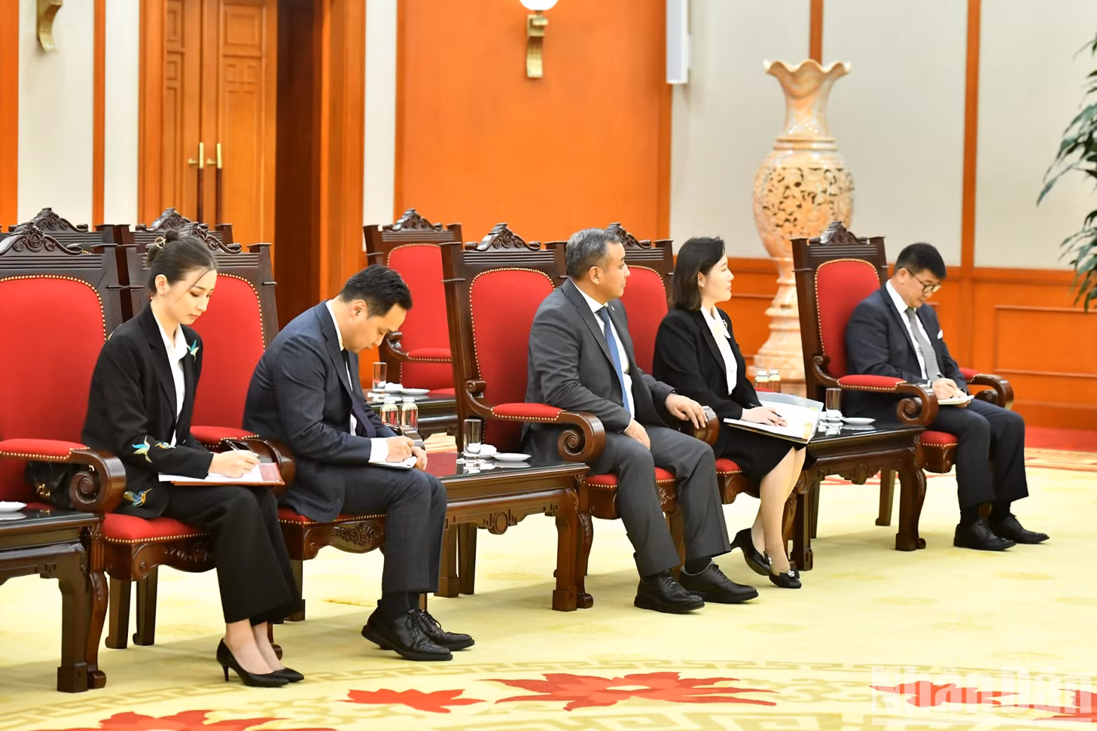 蒙古国代表团成员。 蒙古国代表团成员。