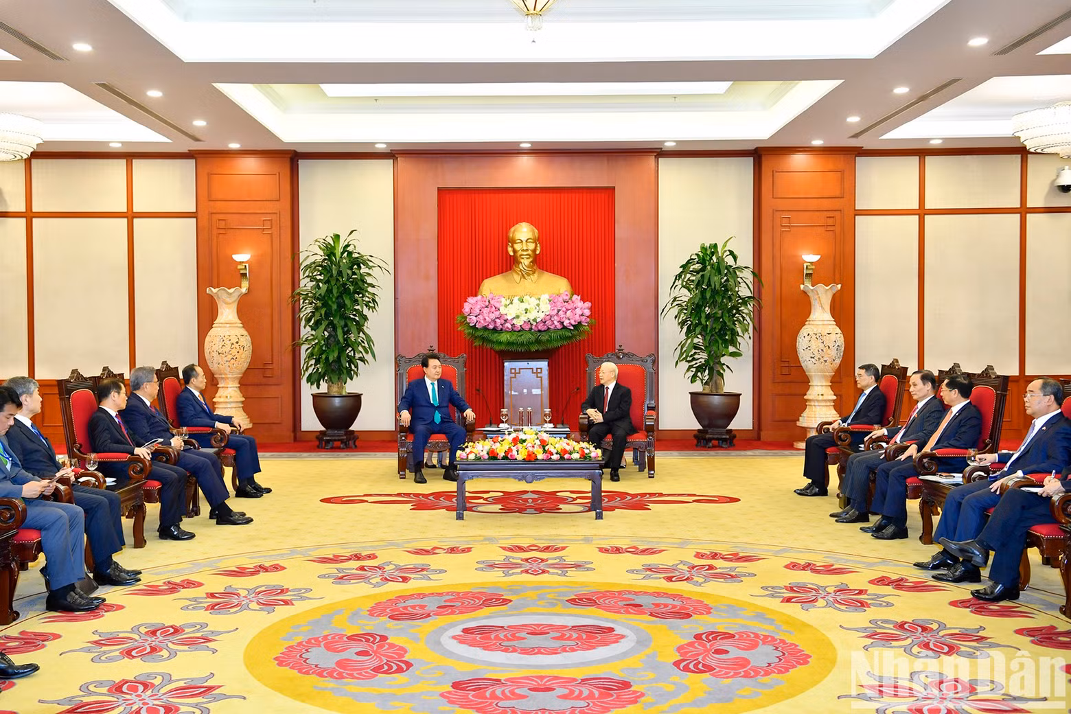 会见场景。