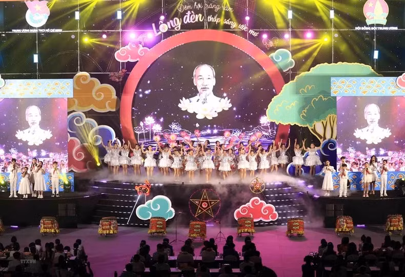 文艺表演节目。（图片来源：越通社）