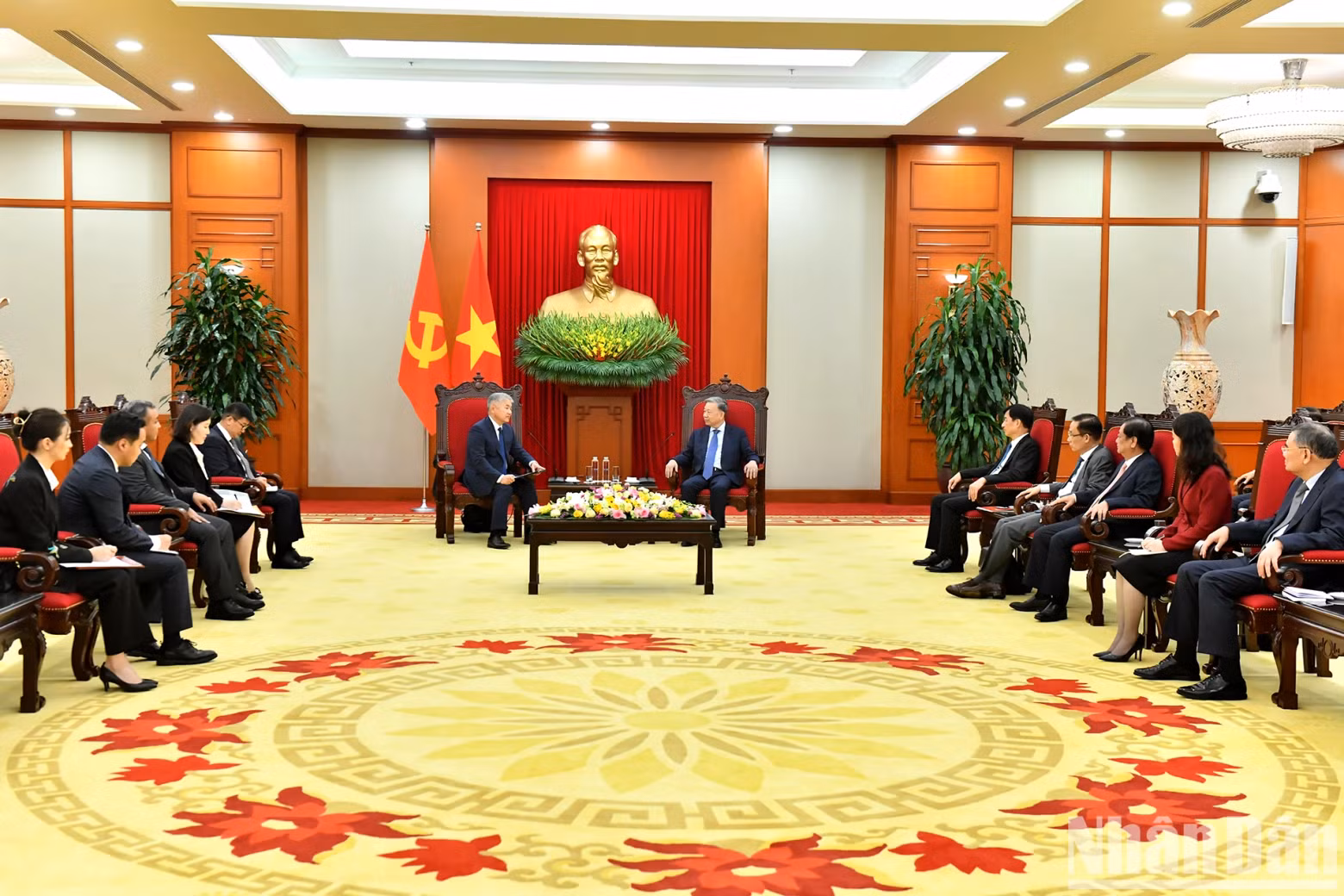 会见场景。 会见场景。