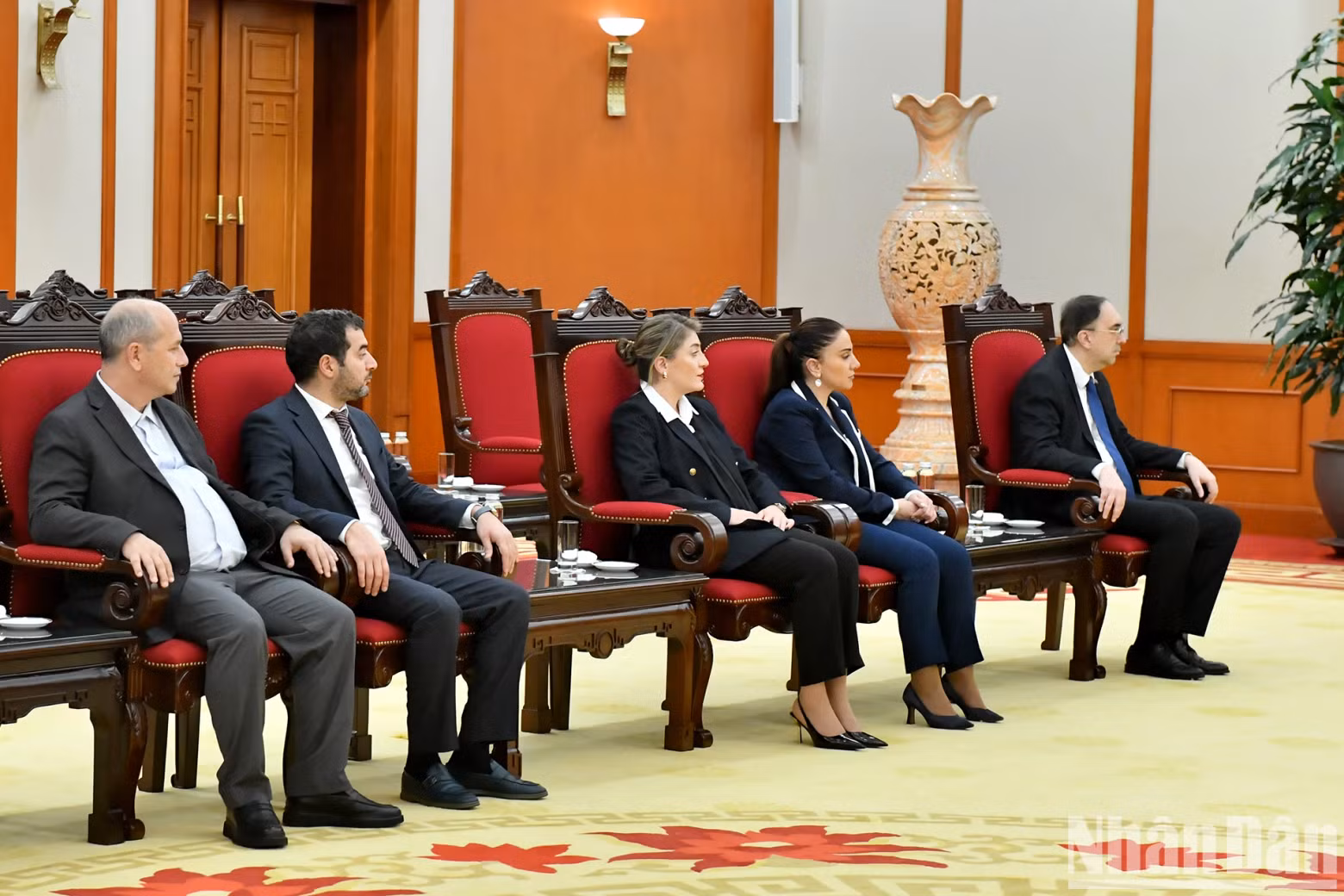 亚美尼亚代表团成员。