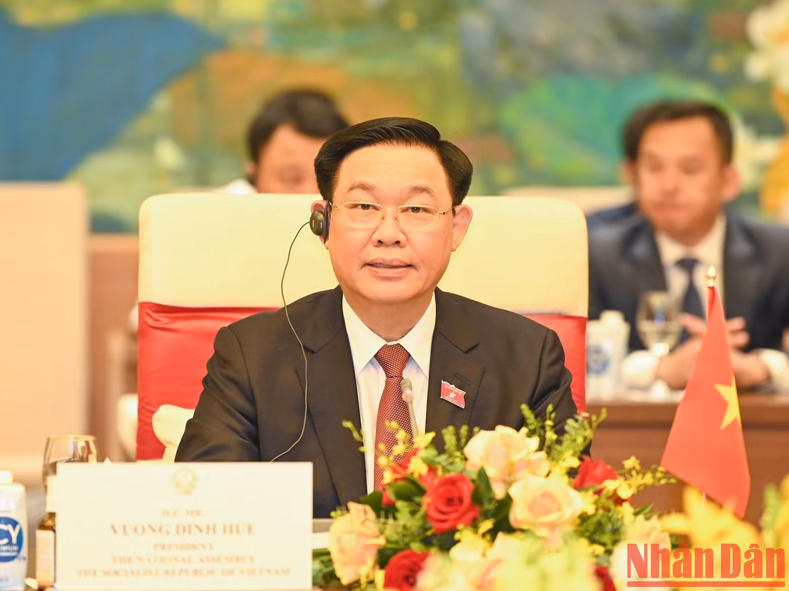 国会主席王廷惠在会上发言。