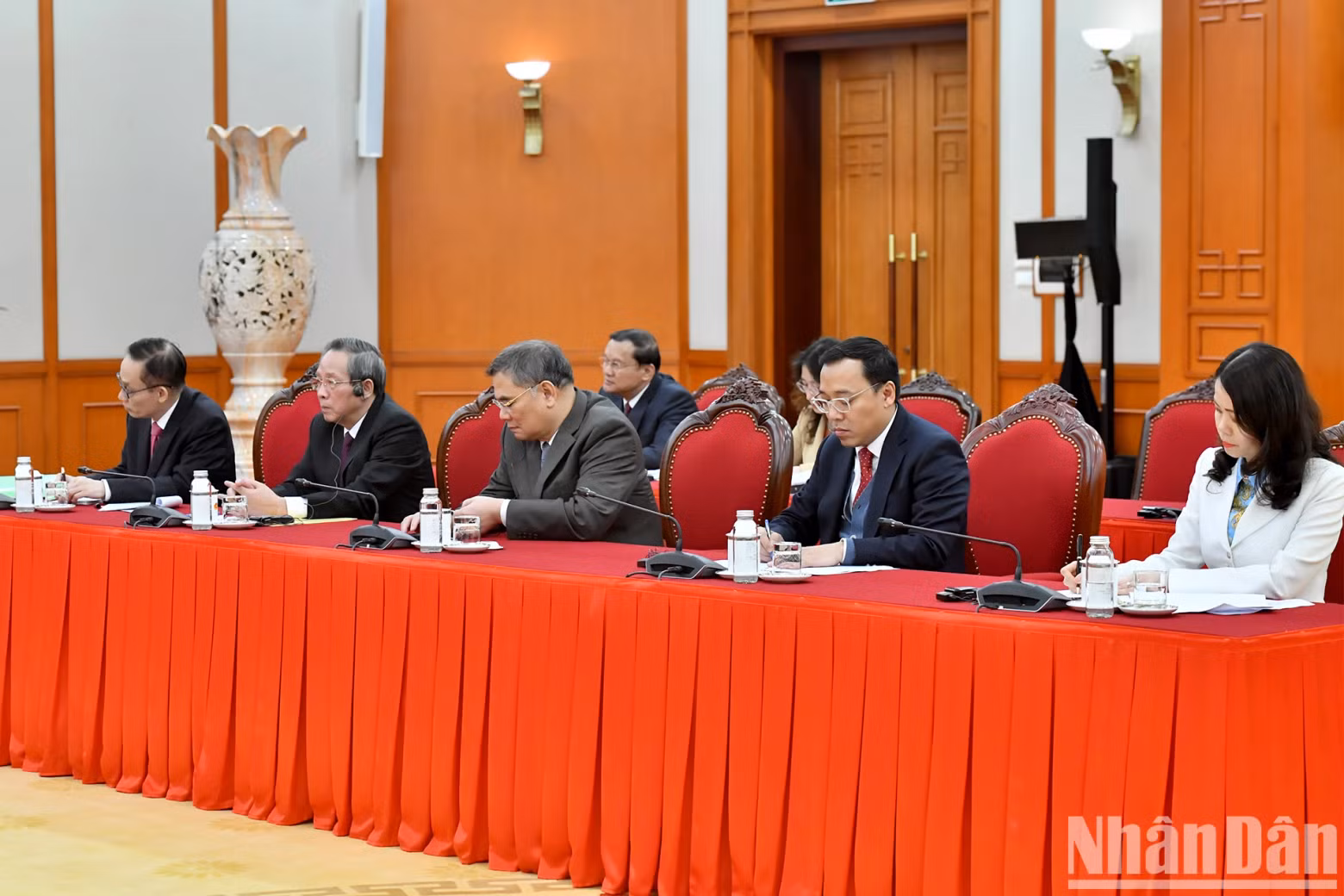 与会代表。