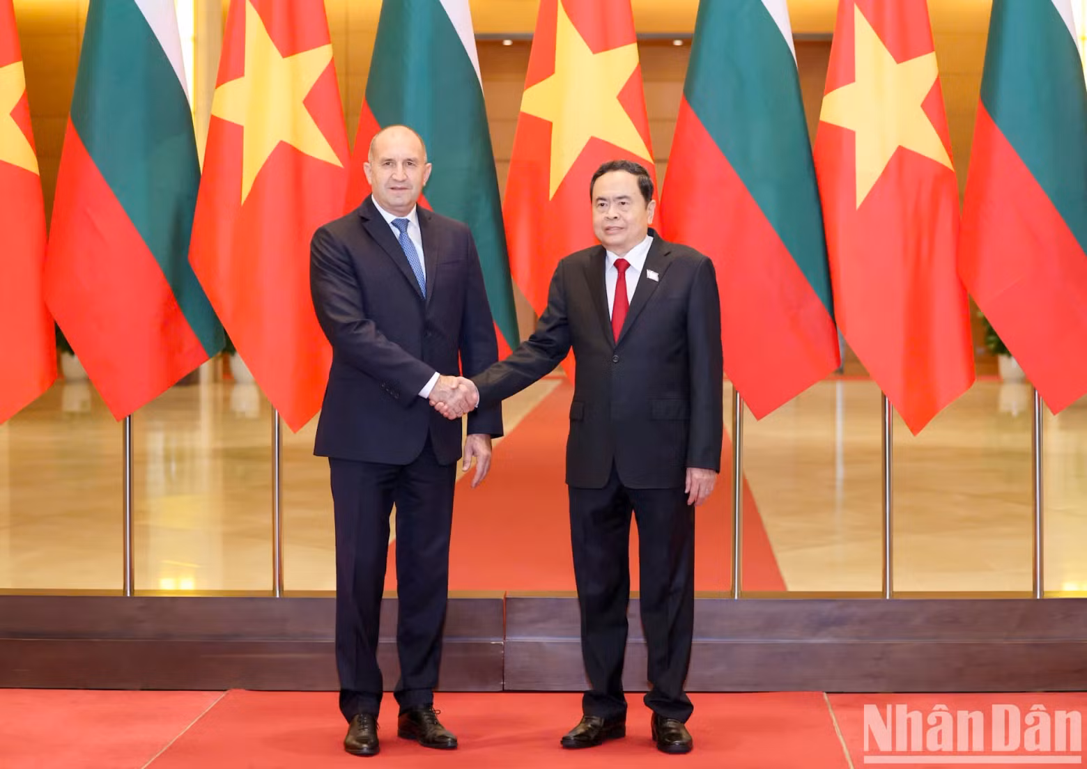 越南国会主席陈青敏和保加利亚总统鲁门·拉德夫。
