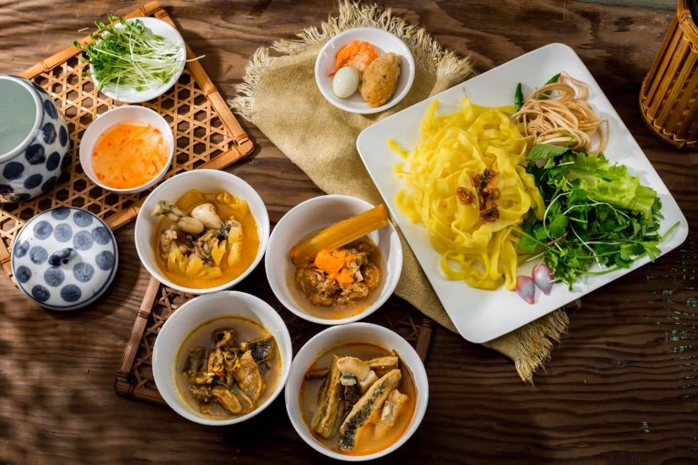 附图：美食提升越南旅游业的吸引力。