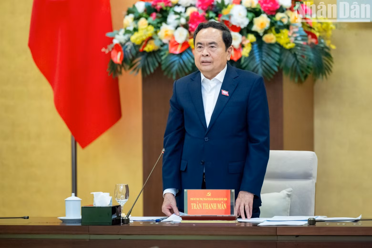 国会常务副主席陈青敏在会上发表讲话。
