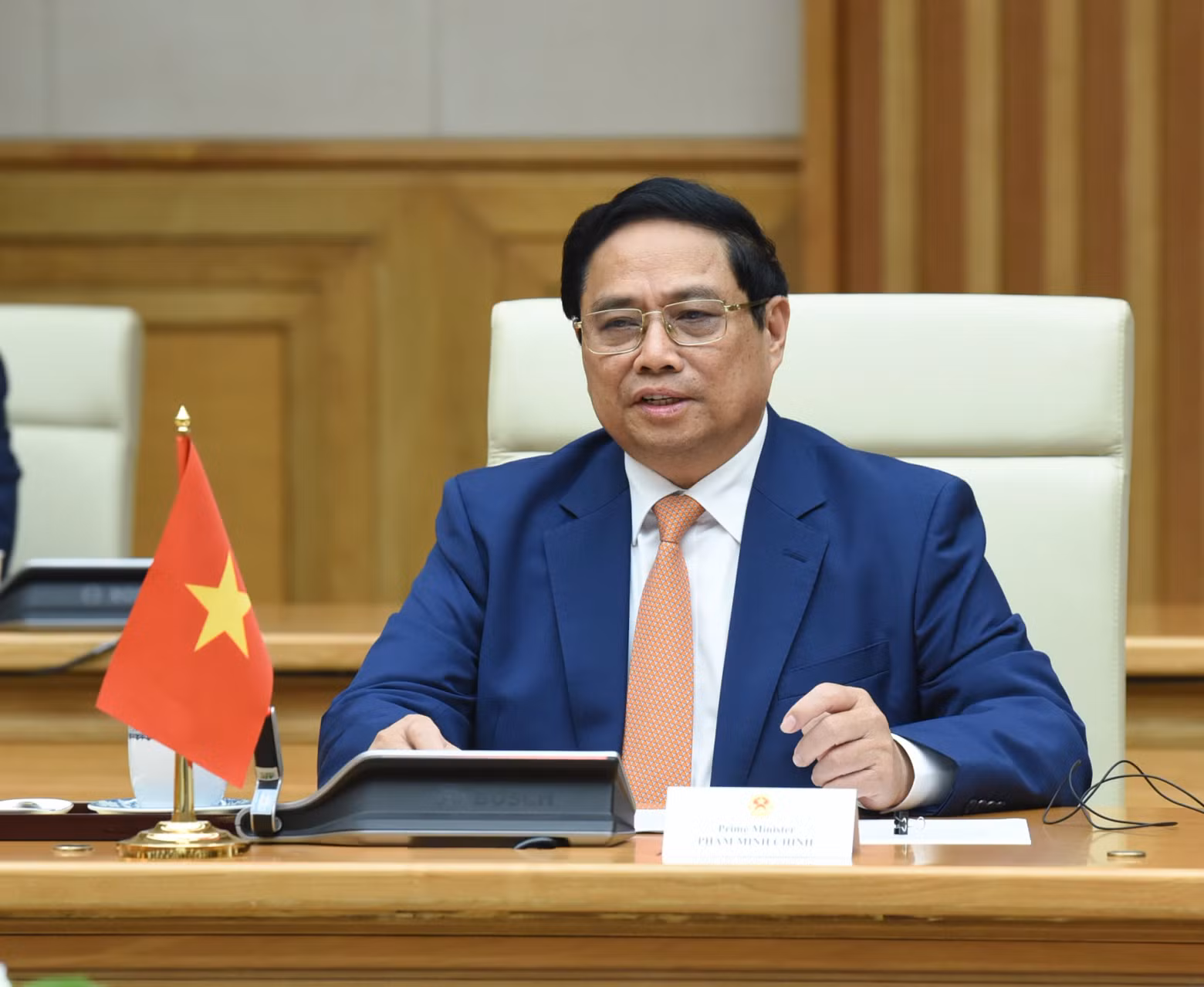 越南政府总理范明正会见保加利亚总统鲁门·拉德夫时发表讲话。