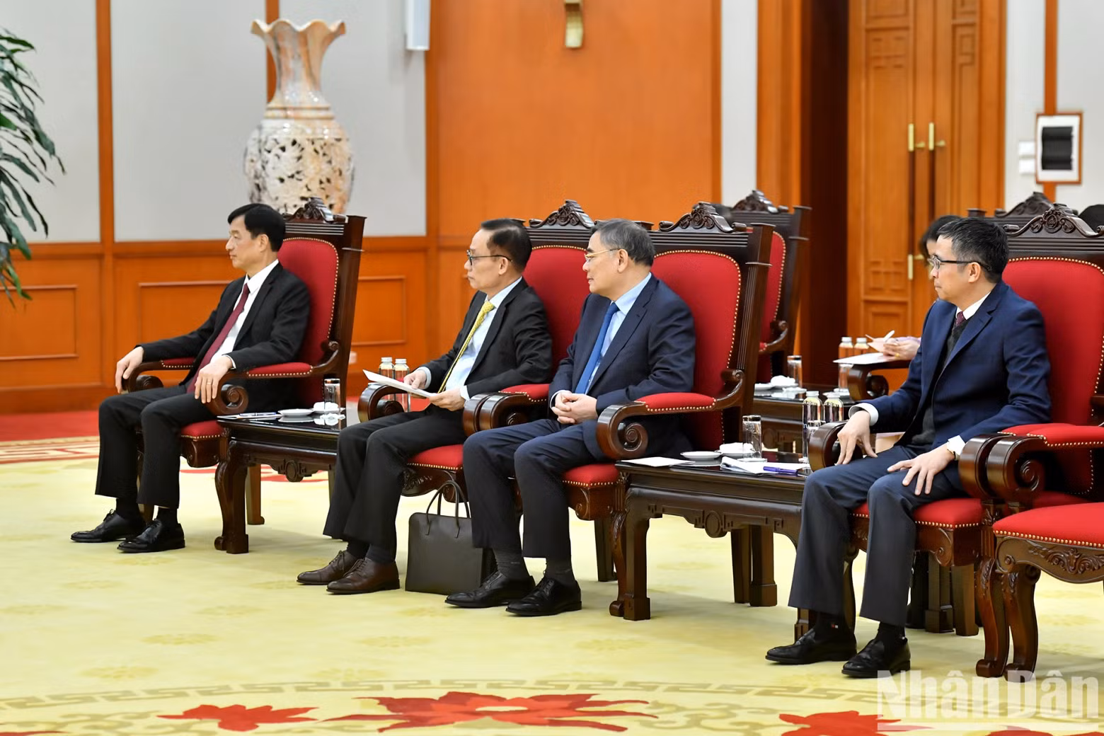 与会代表。