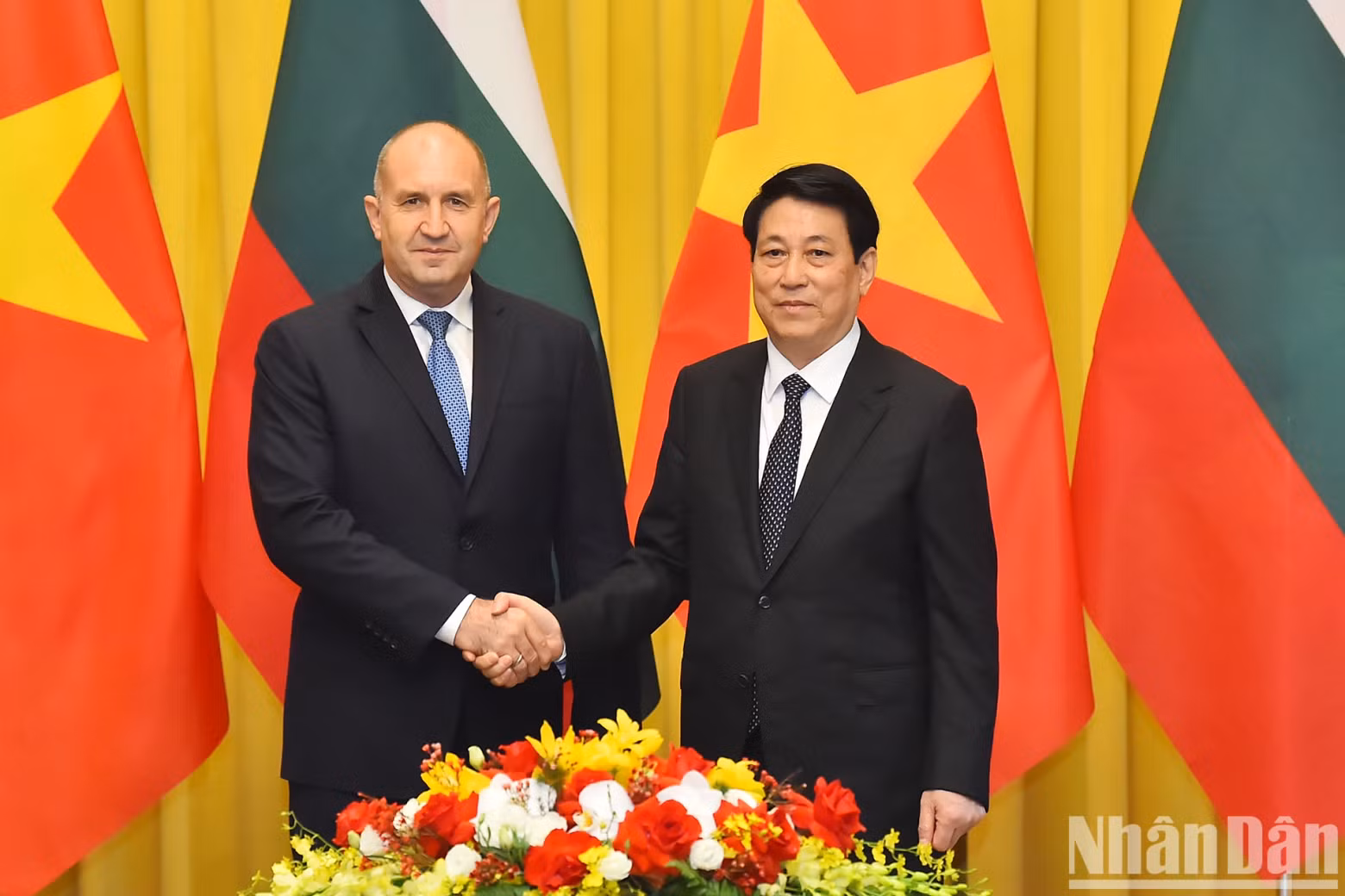 越南国家主席梁强和保加利亚总统鲁门·拉德夫。