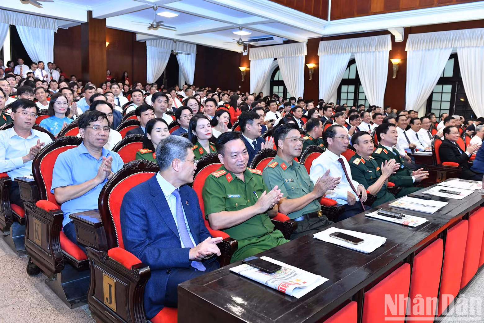 与会代表。