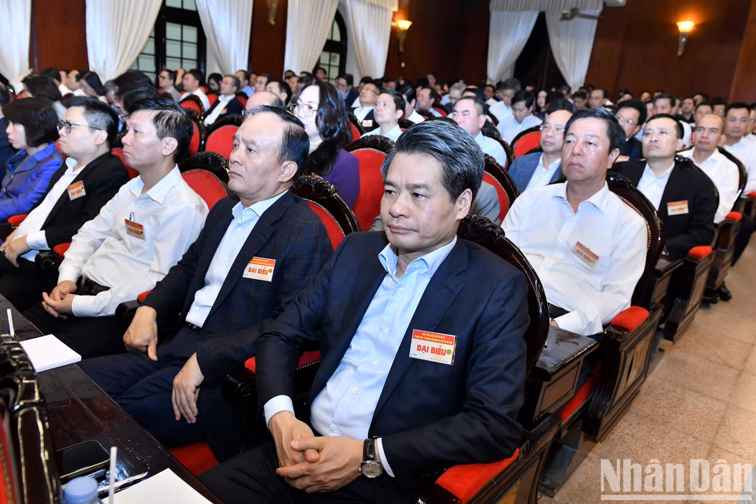 与会代表。