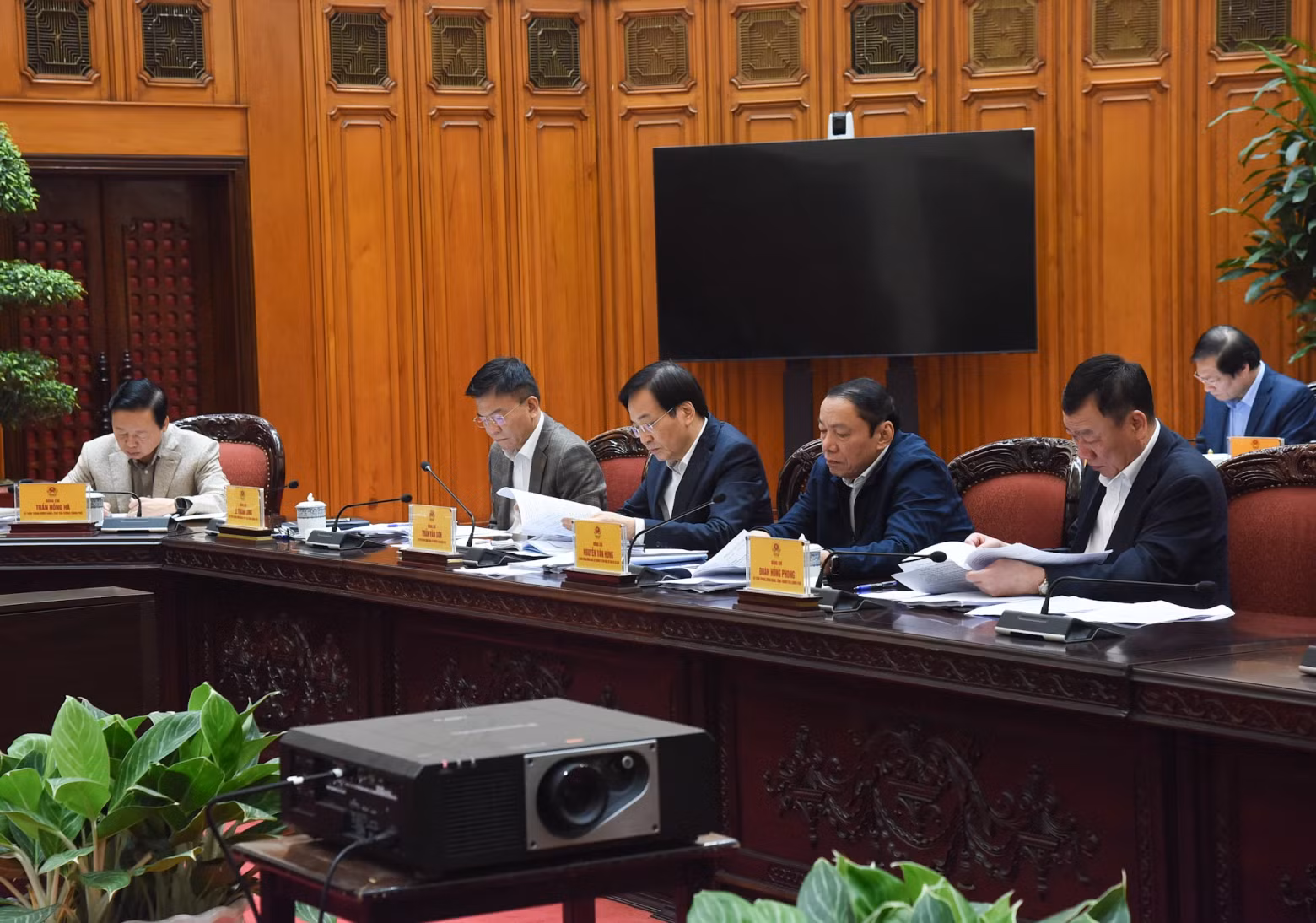 与会代表。