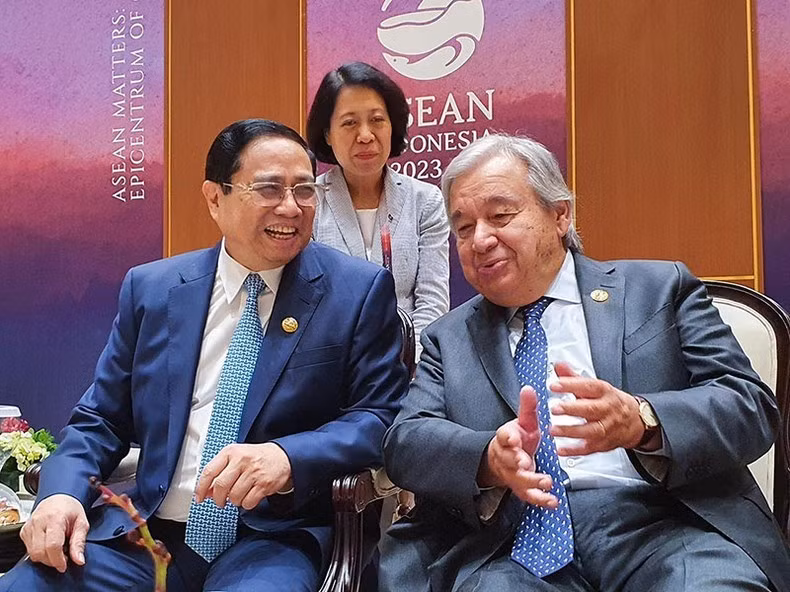 范明正总理与联合国秘书长安东尼奥·古特雷斯。