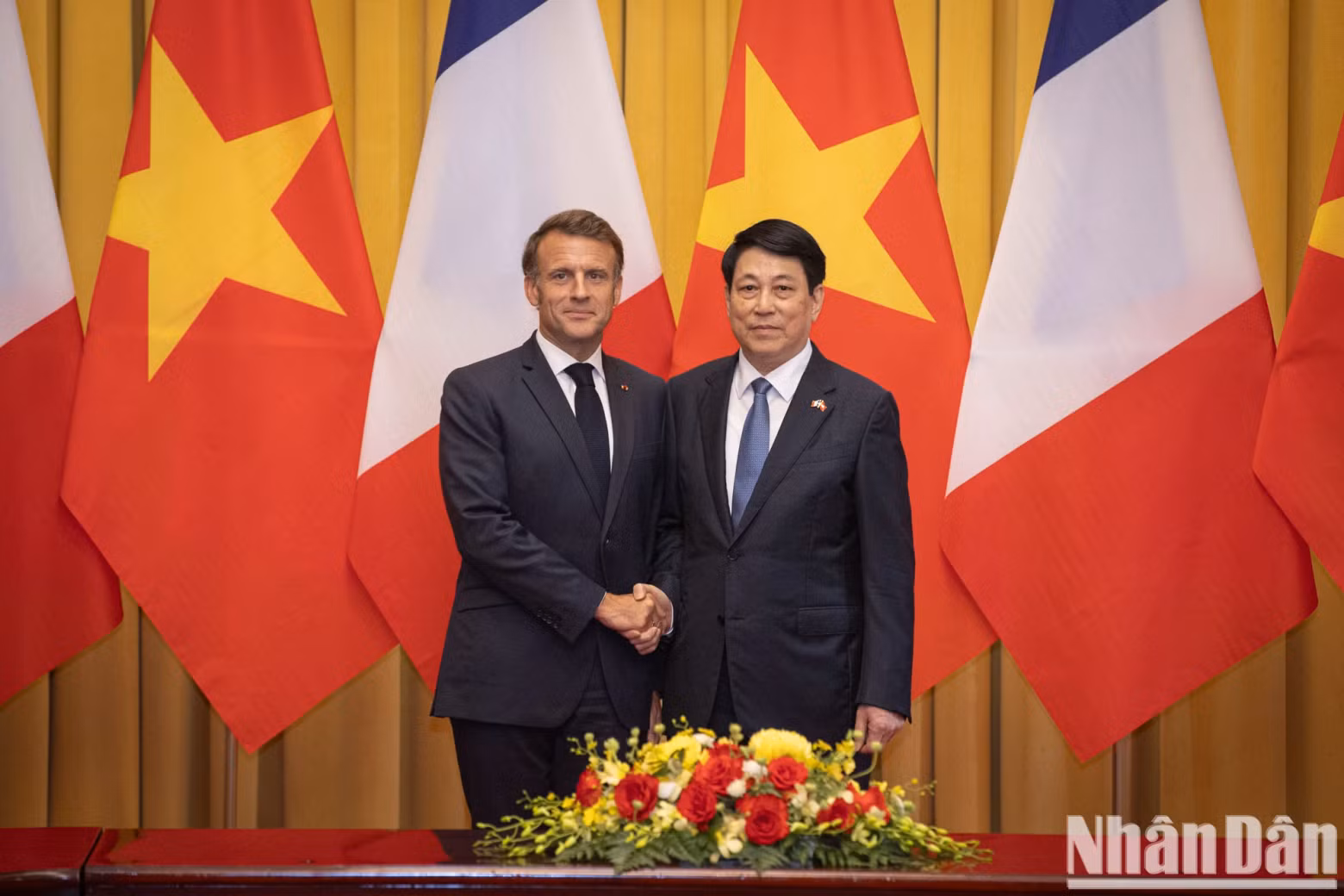 越南国家主席梁强与法国总统埃马纽埃尔·马克龙。 越南国家主席梁强与法国总统埃马纽埃尔·马克龙。