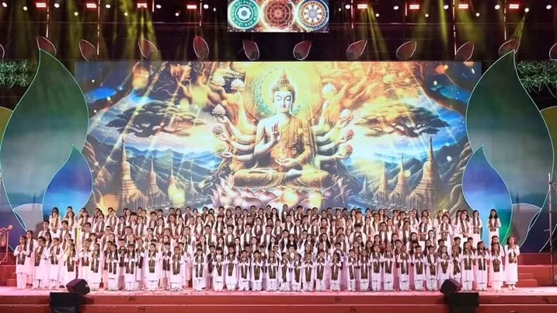 以“神圣的卫塞节”为主题的佛教艺术交流节目。（图片来源：VESAK 2025）