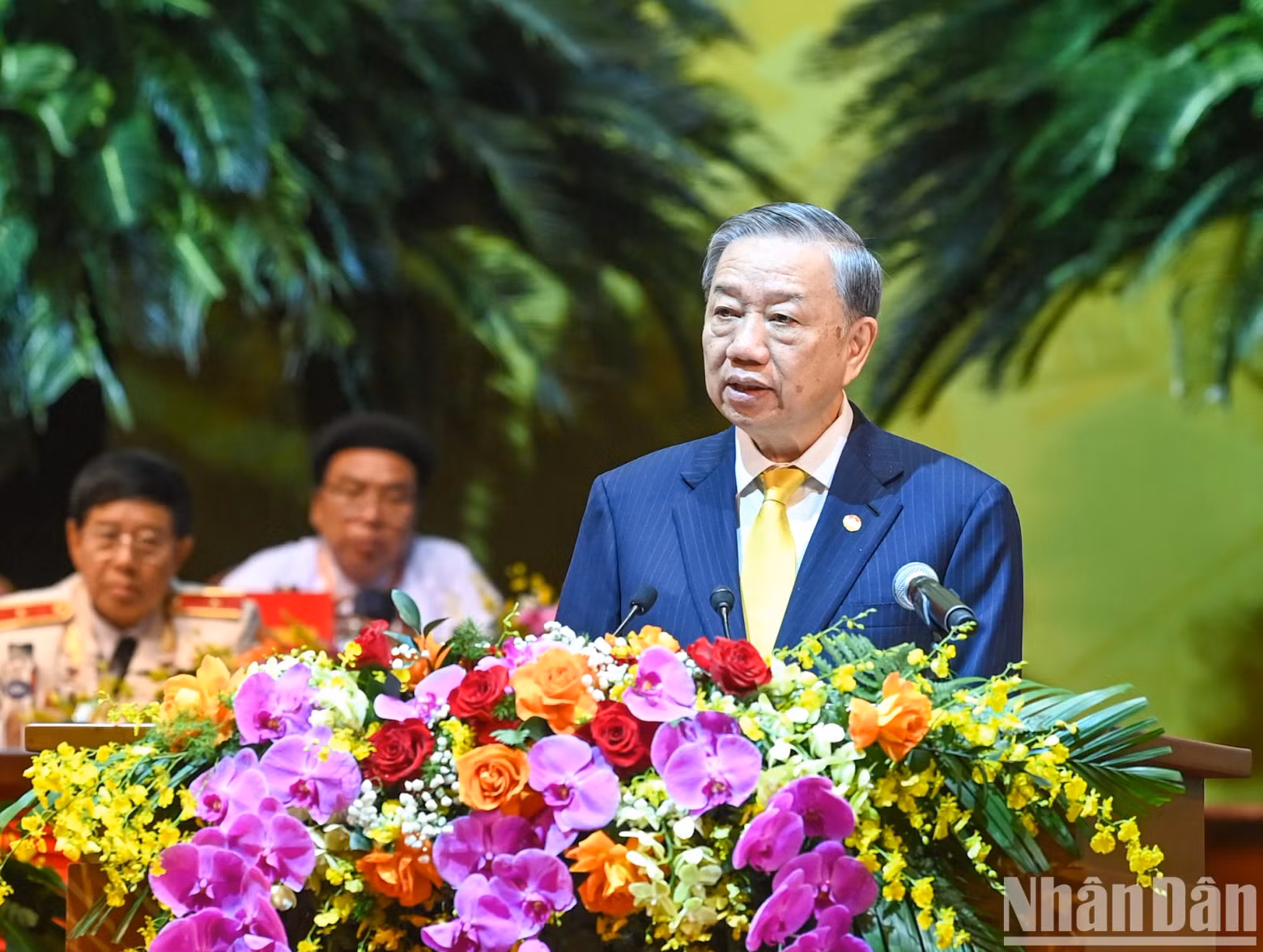 苏林总书记、国家主席在大会上发表指导性讲话。 苏林总书记、国家主席在大会上发表指导性讲话。