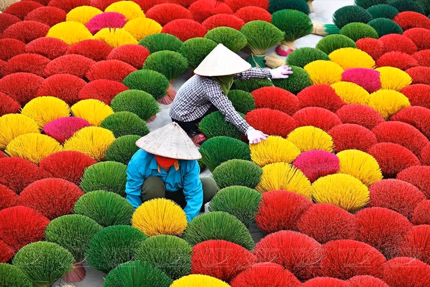 游览此地，人们很容易见到昔日北部平原乡村美景的印迹，也感受到其现代化的生活节奏。