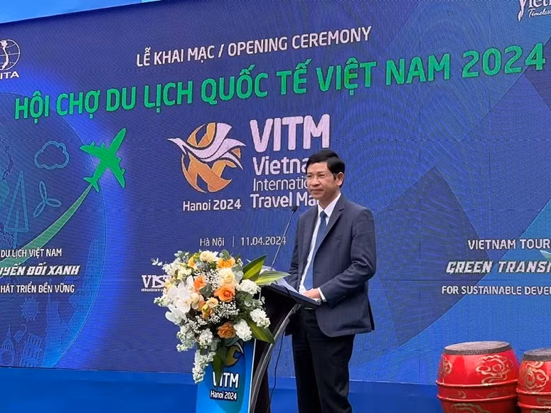 越南文化体育与旅游部副部长胡安峰在开幕式上发言。 越南文化体育与旅游部副部长胡安峰在开幕式上发言。