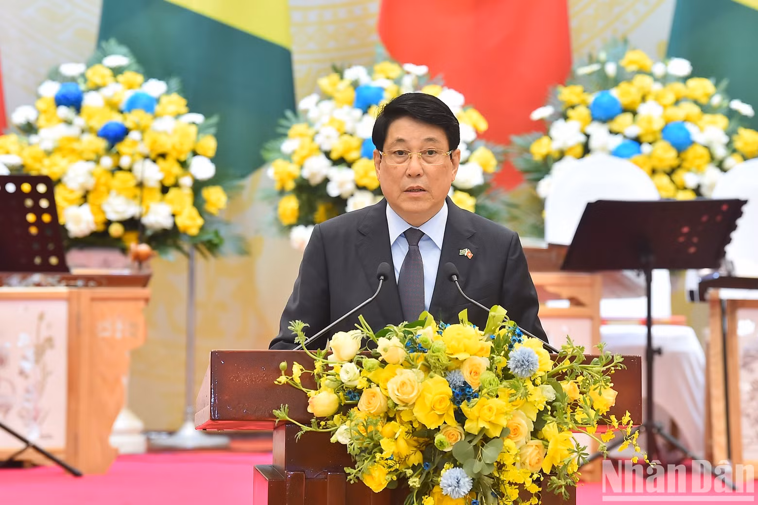 越南国家主席梁强在招待晚宴上发表讲话。