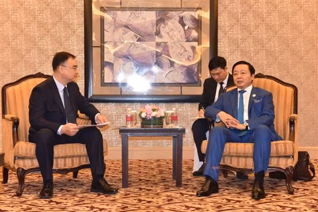 陈红河副总理会见江苏润阳新能源科技股份有限公司创始人。