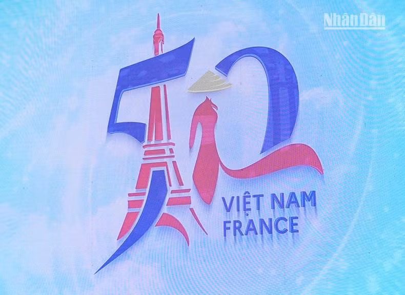越法建交50周年的象征。