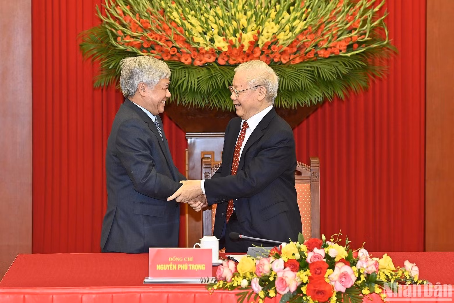 越共中央总书记阮富仲与越南祖国阵线中央委员会主席杜文战。