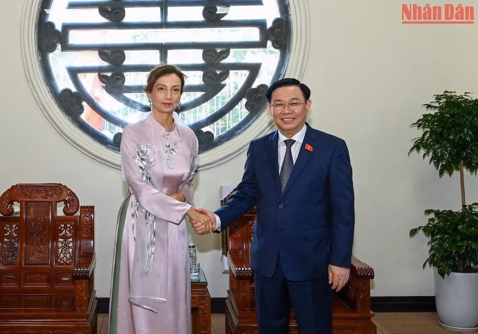 越南国会主席王廷惠会见联合国教科文组织总干事奥德蕾·阿祖莱。