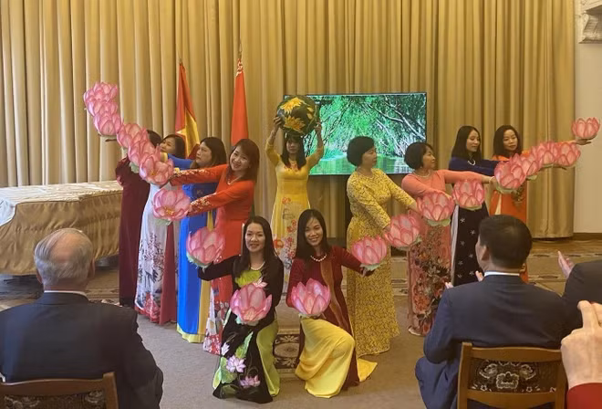 文艺表演节目。