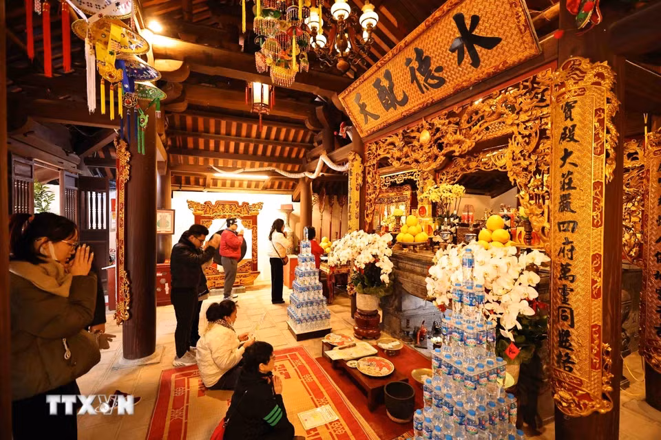 象伏祠。 象伏祠。