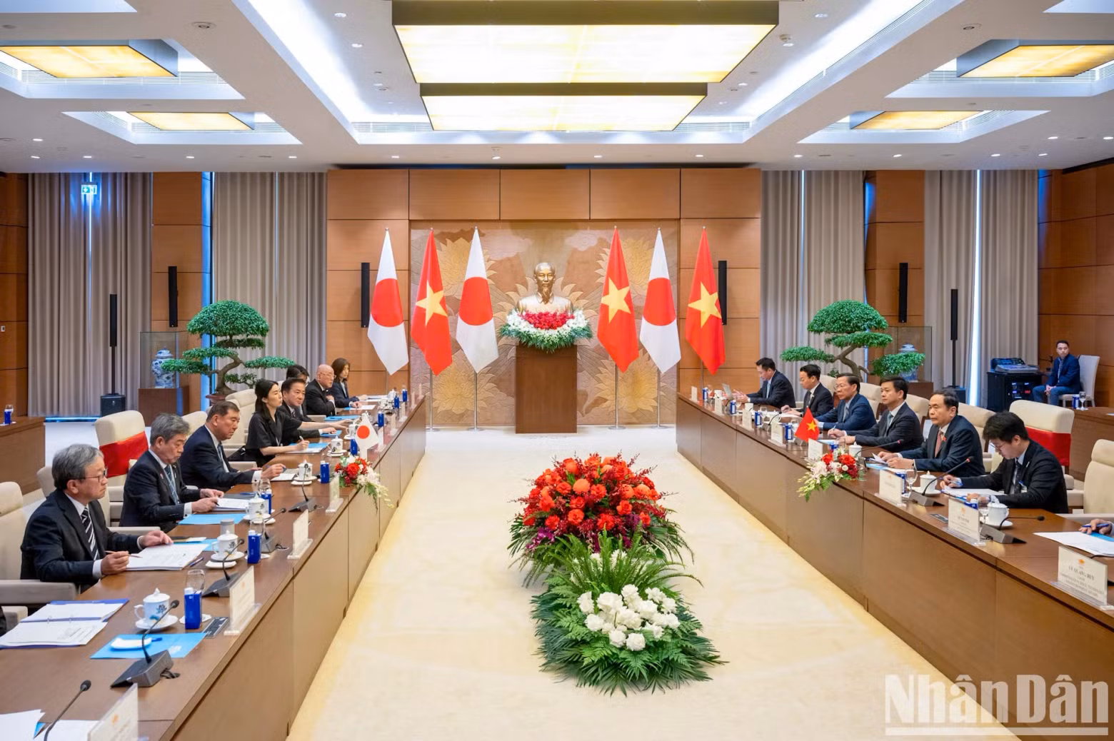 会见场景。