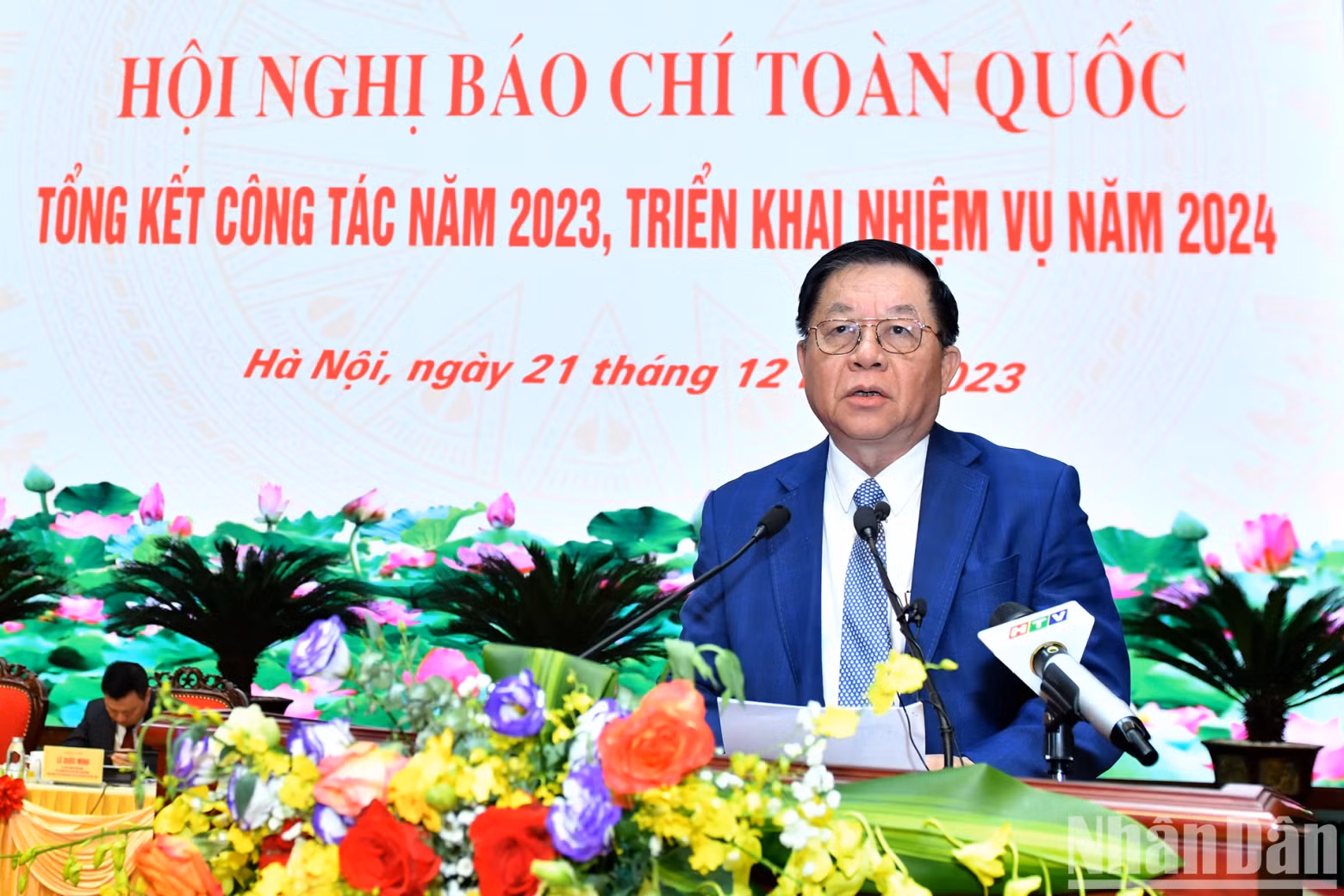 越共中央书记处书记、中央宣教部部长阮重义在会议上发表指导性讲话。