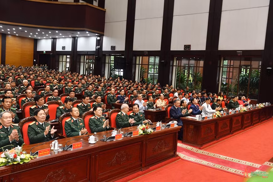 各位代表。 各位代表。