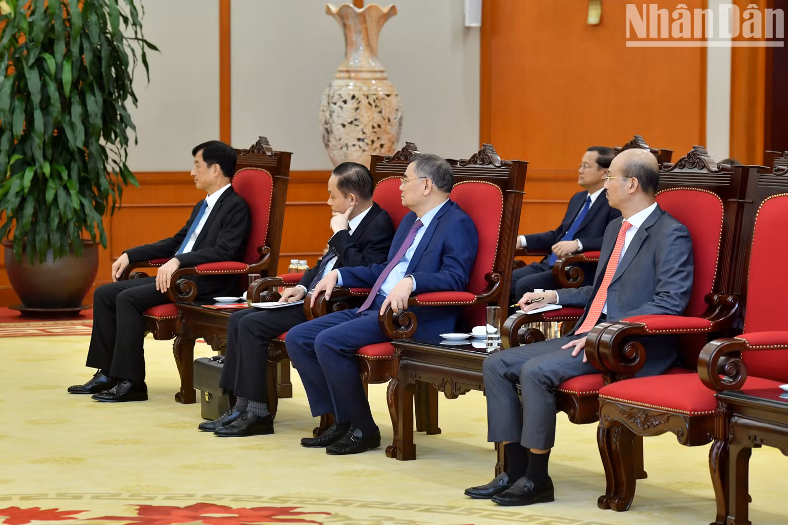 越南代表团。