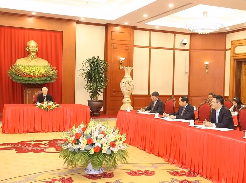 越共中央总书记阮富仲同美国总统乔•拜登通电话。