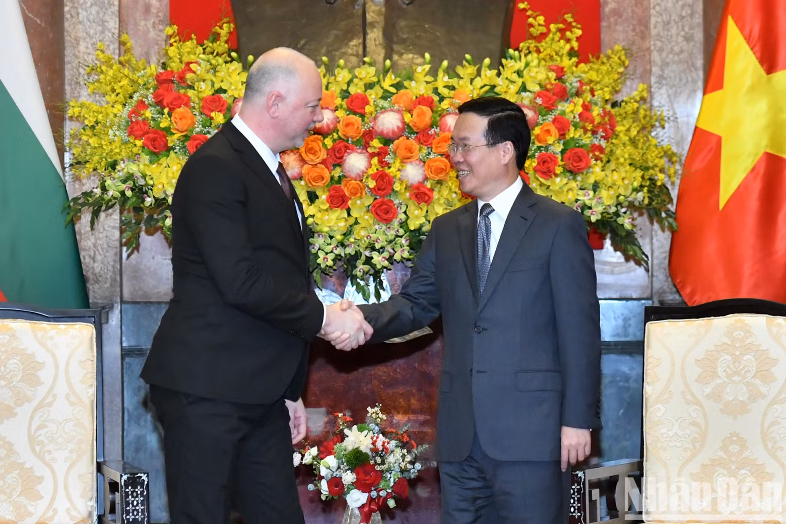 越南国家主席武文赏会见保加利亚国民议会议长耶利亚兹科夫。