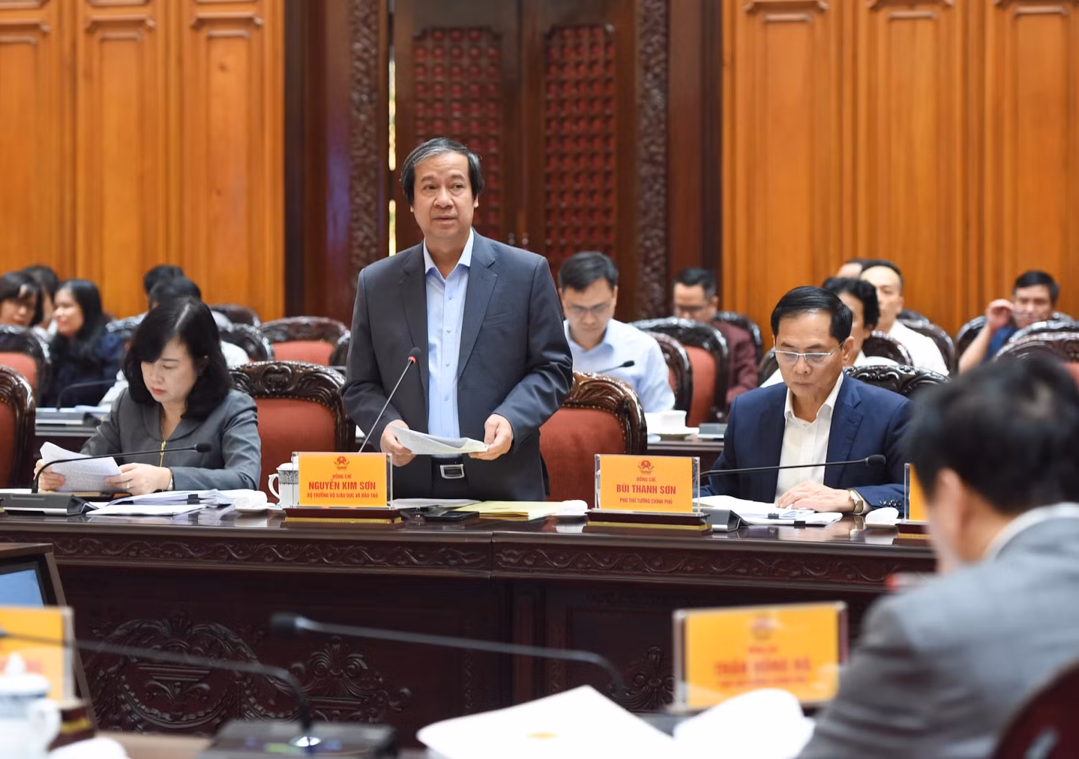越南政府总理范明正同教育培训部和卫生部举行会议【组图】 ảnh 7