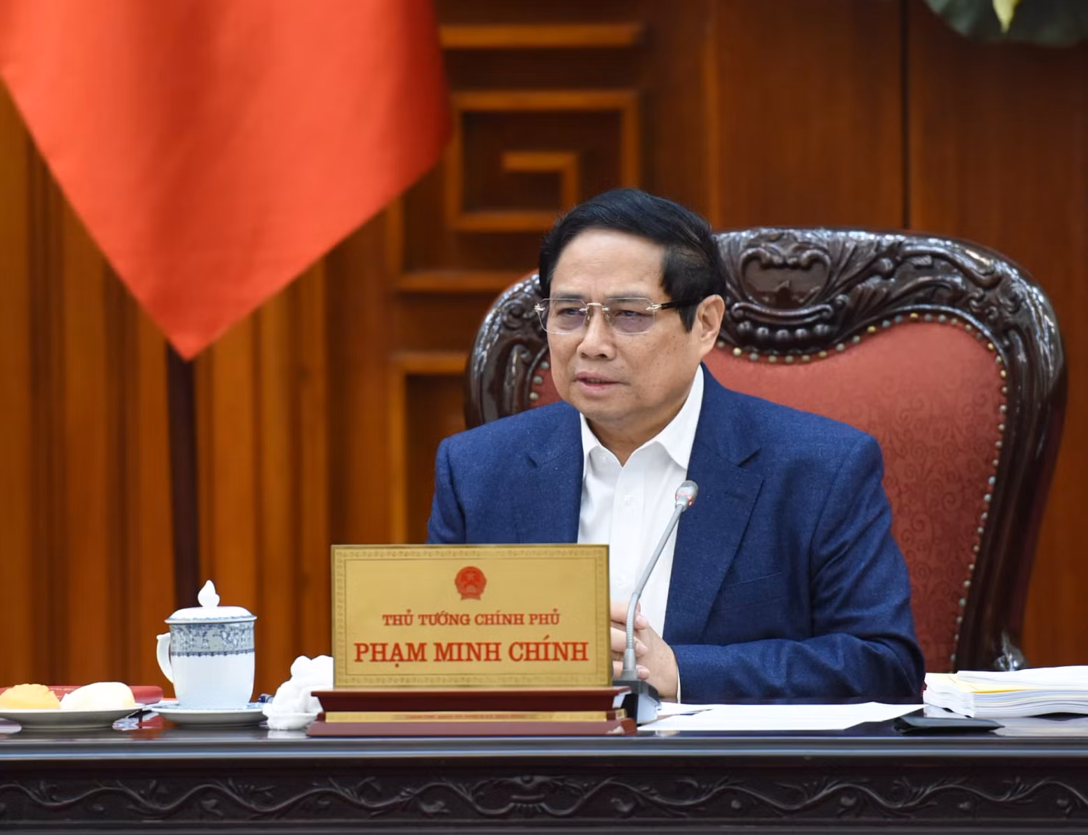 范明正总理发表讲话。