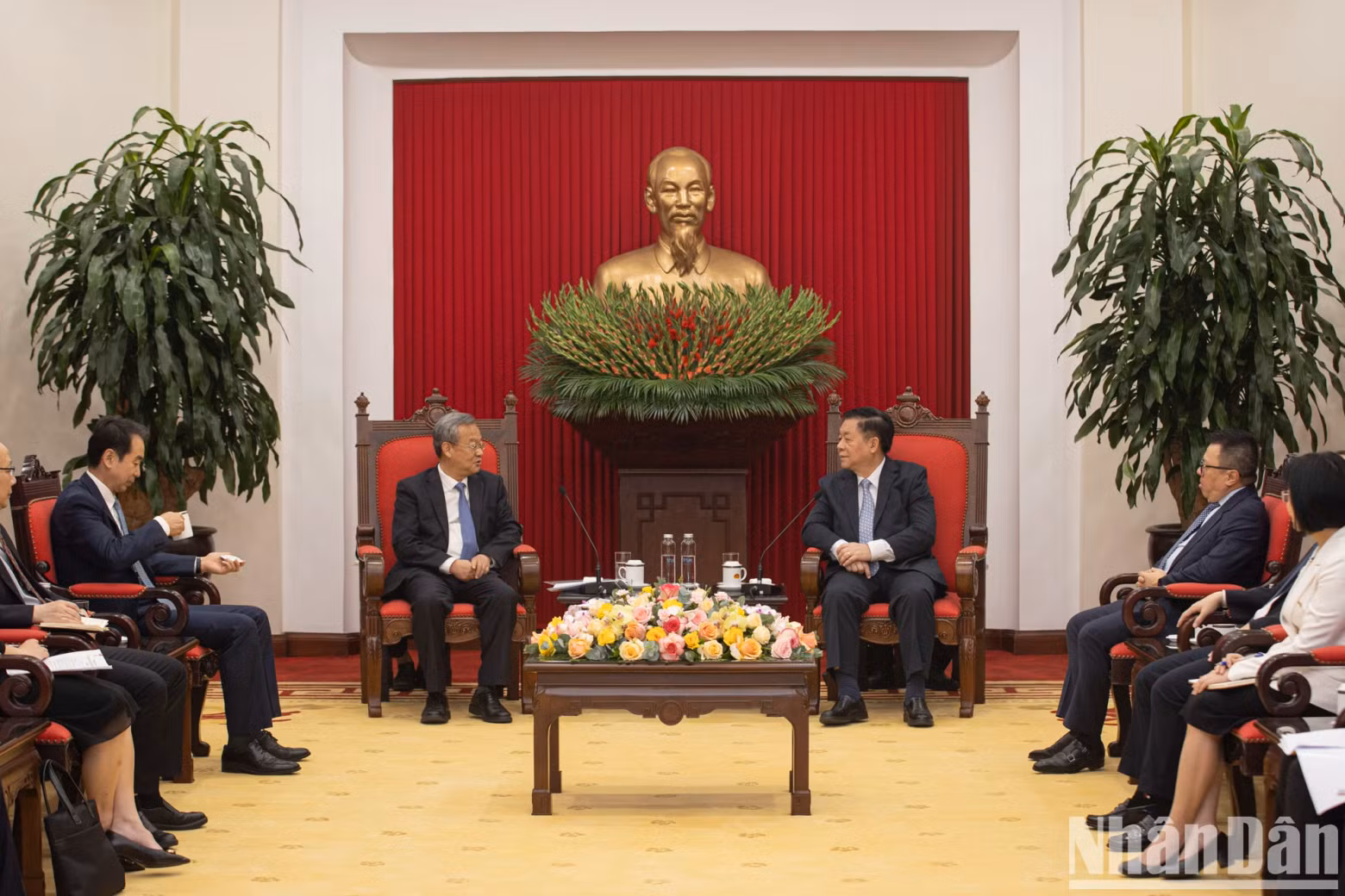 会见场景。