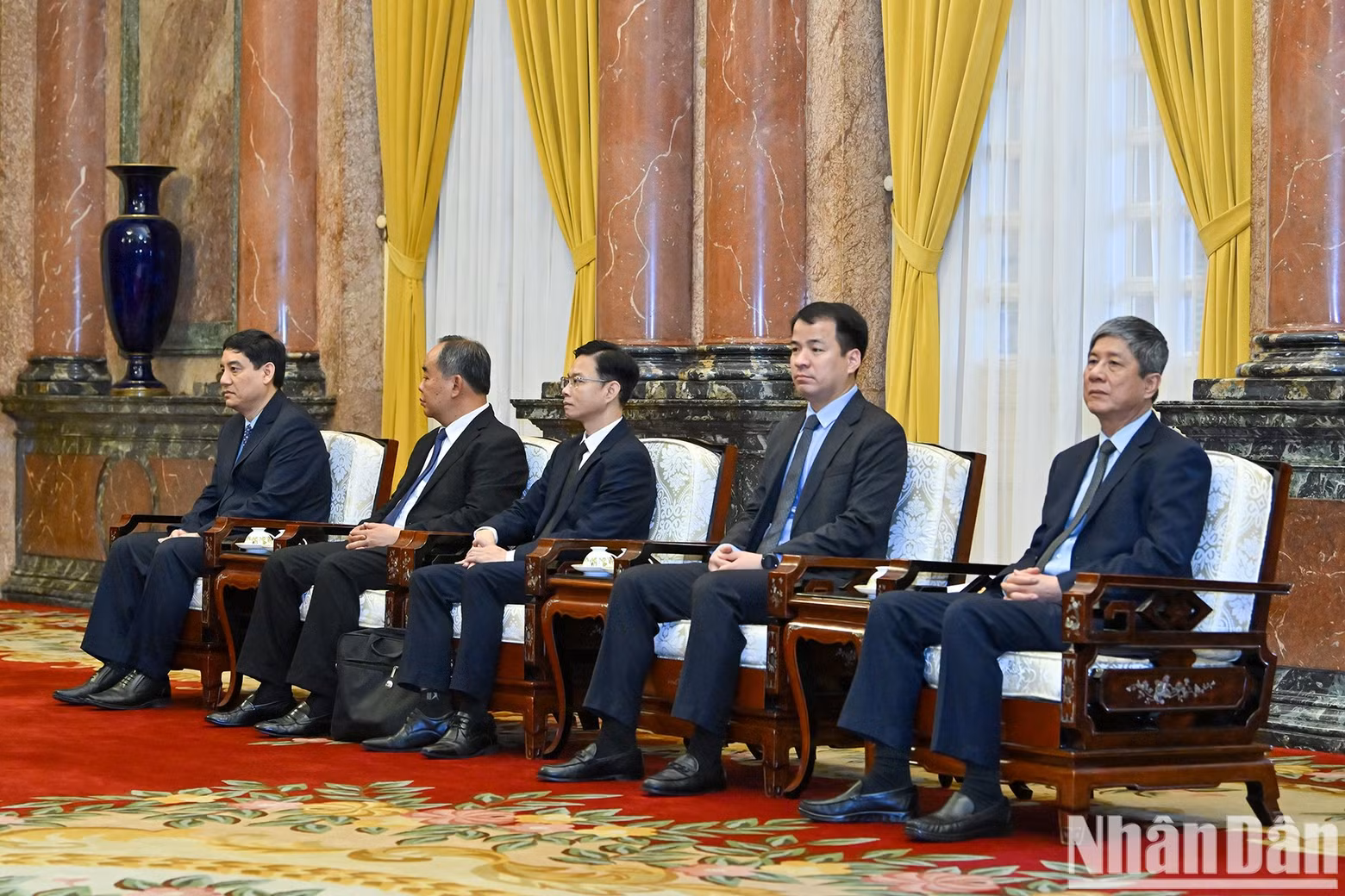 越南代表团。