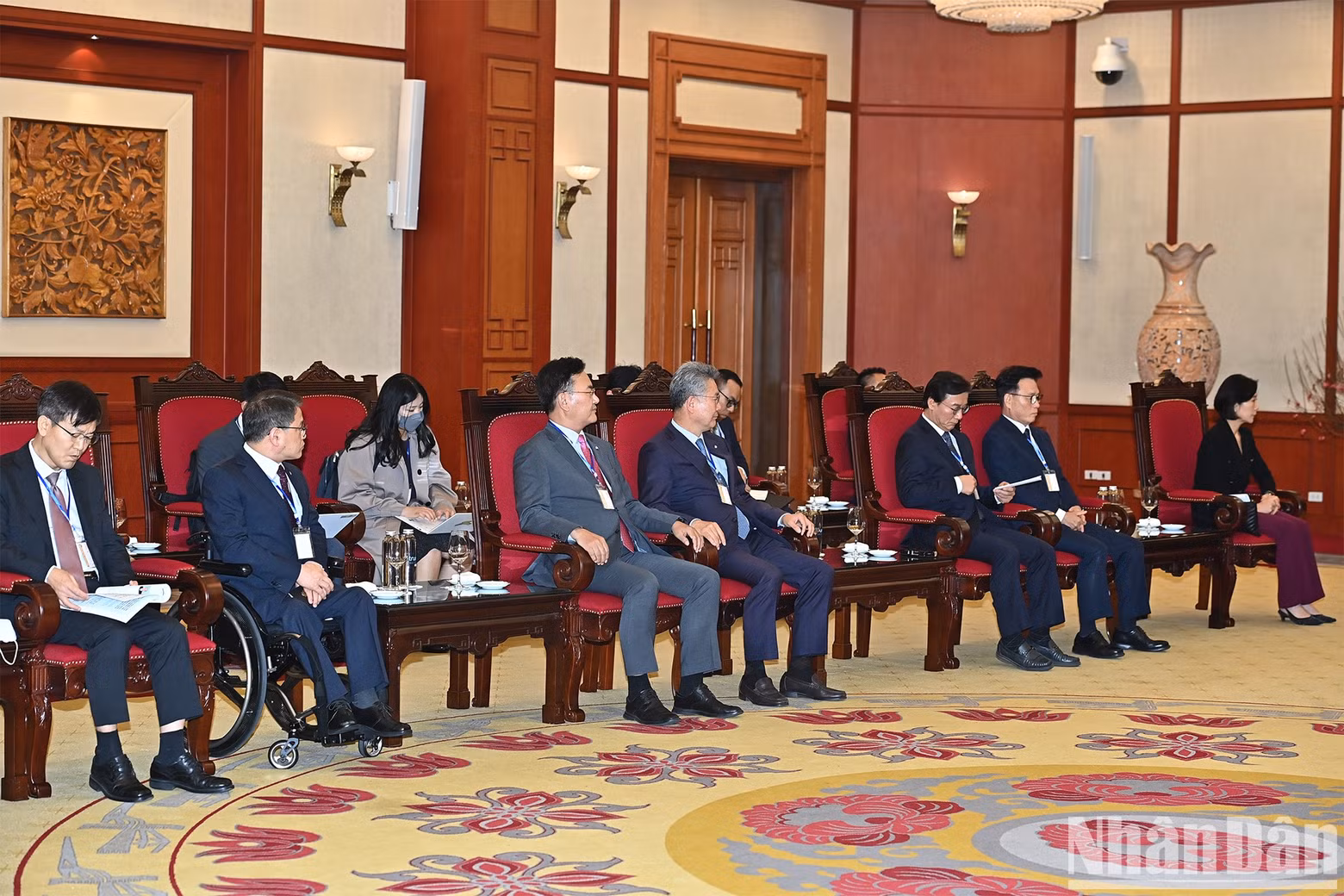 越共中央总书记阮富仲会见韩国国会议长金振杓 ảnh 5