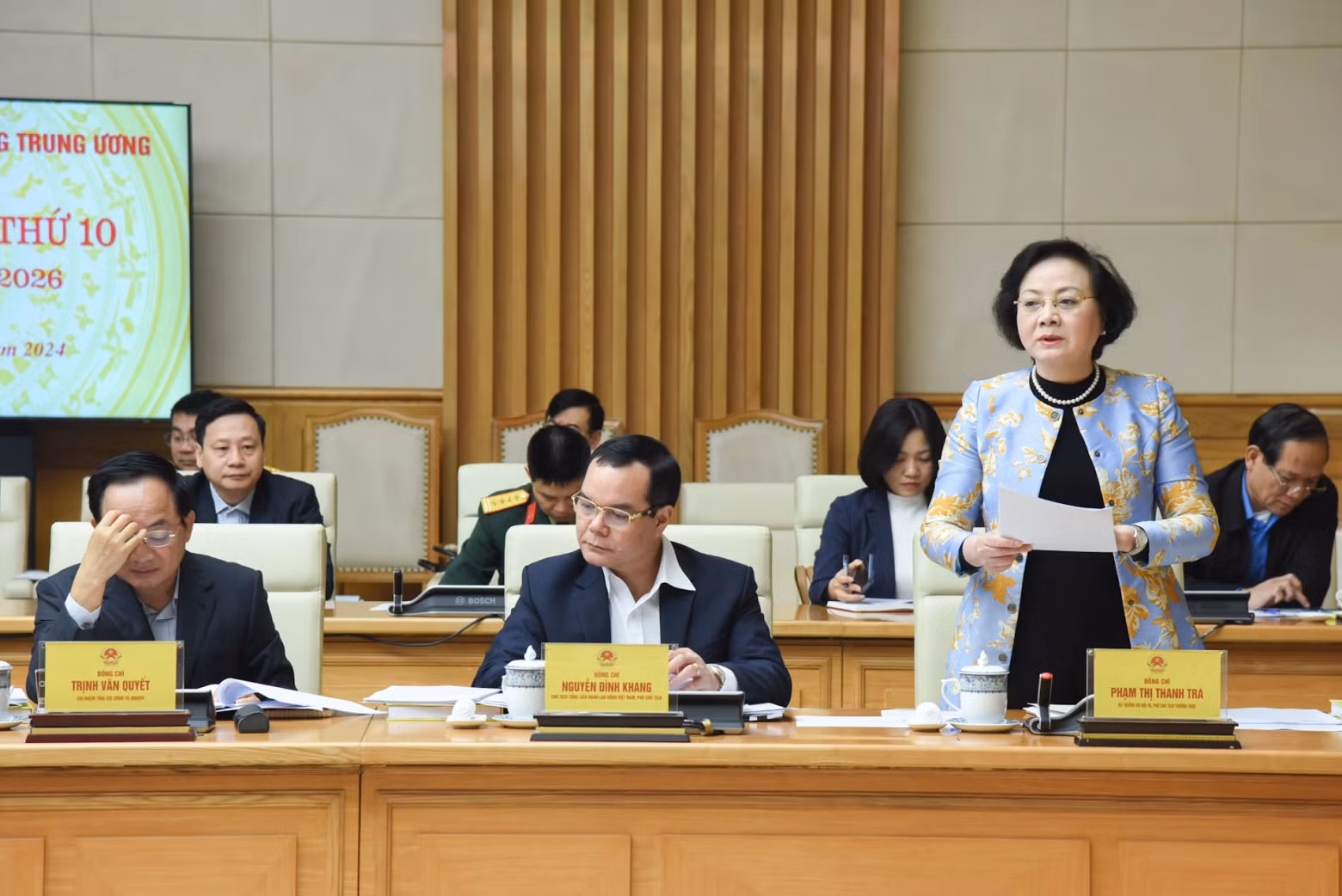 内政部部长、中央竞赛奖励委员会副主任范氏青茶发表讲话。