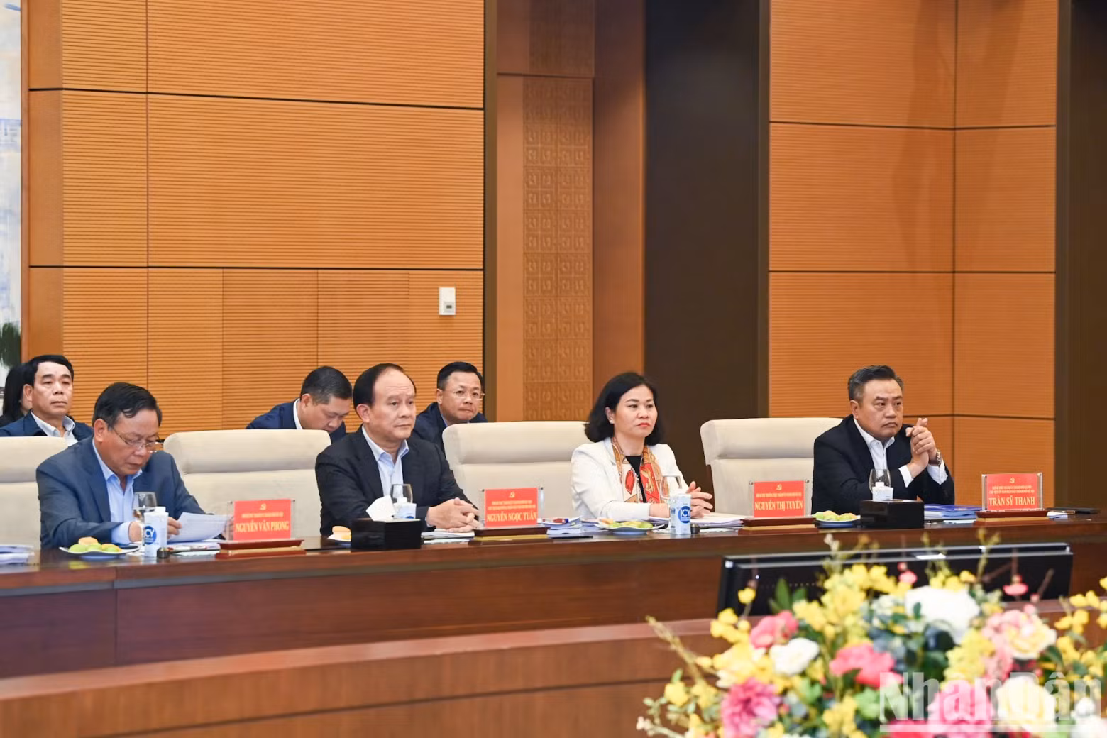 与会代表。