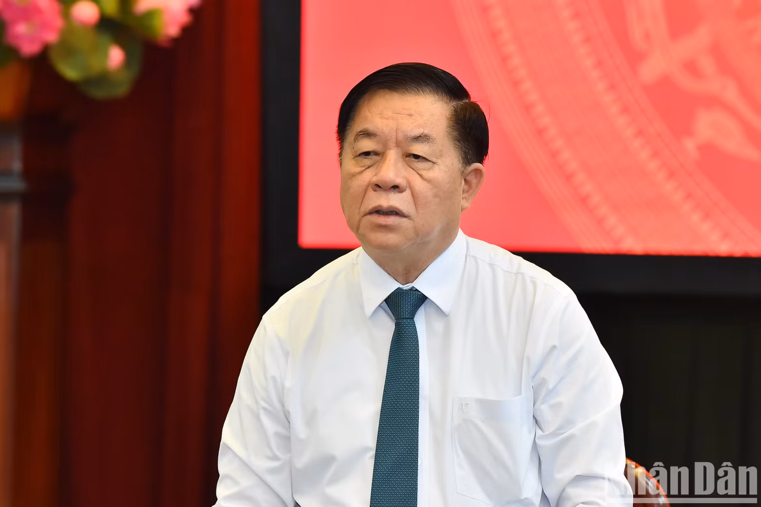 越共中央宣教部部长阮重义发表讲话。