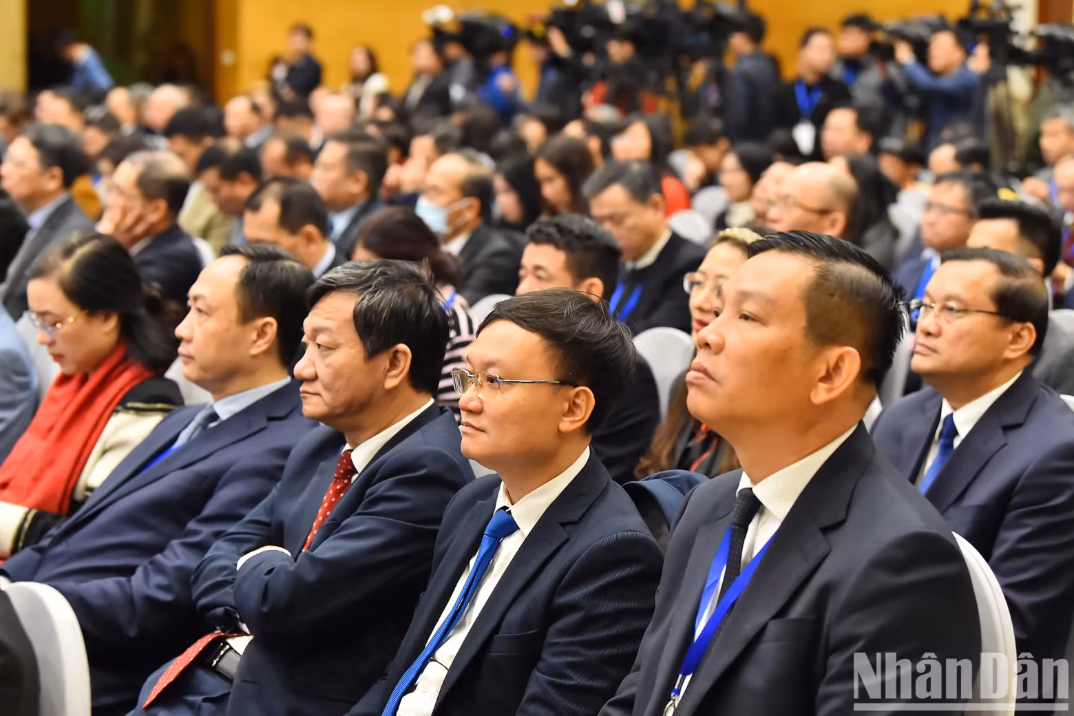 与会代表。