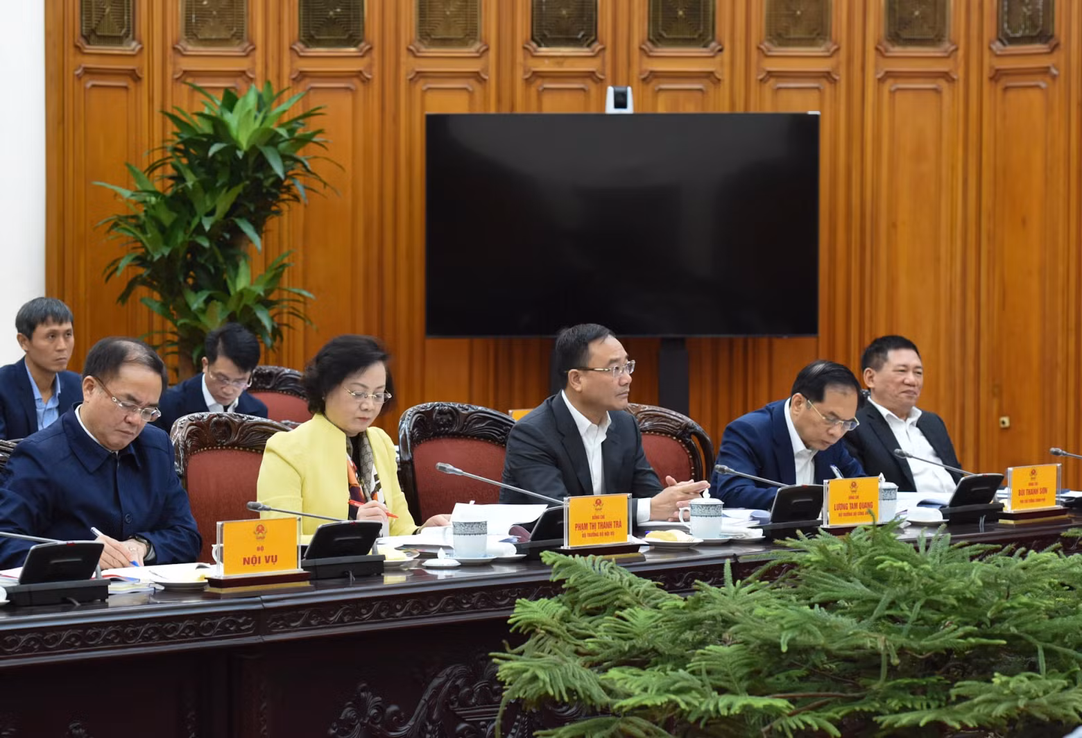 与会代表。