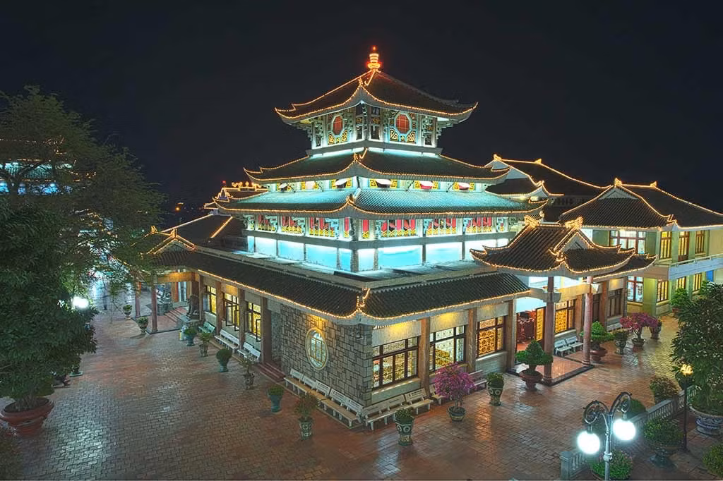 朱笃市主处圣母庙。