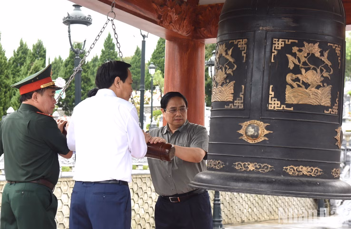 范明正总理和各位代表。