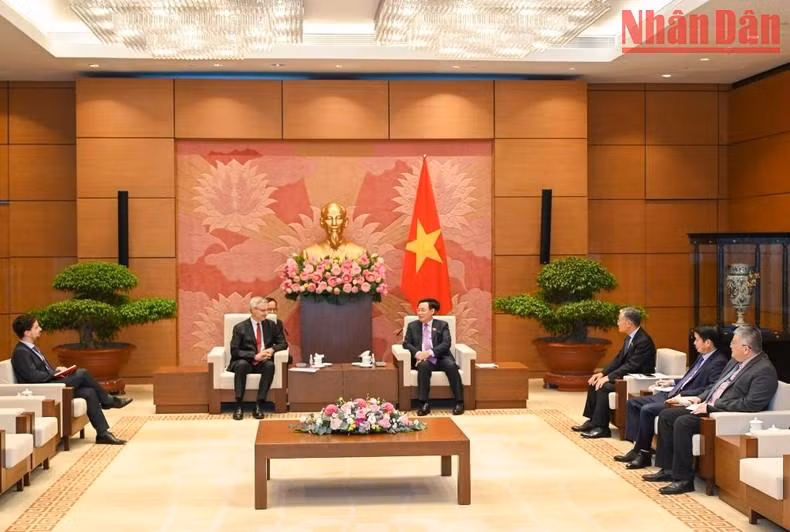 会见场景。