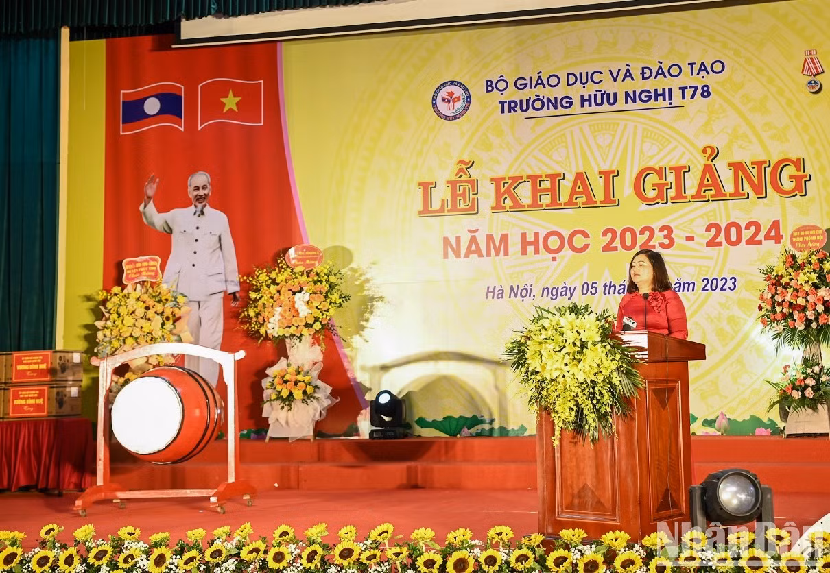 越南国会主席王廷惠出席T78友谊学校开学典礼【组图】 ảnh 6